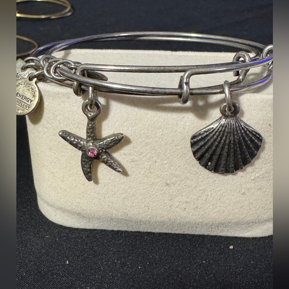 Alex and Ani Bracelet Bundle Silver Starfish and Shell Bangles - Picture 1 of 2